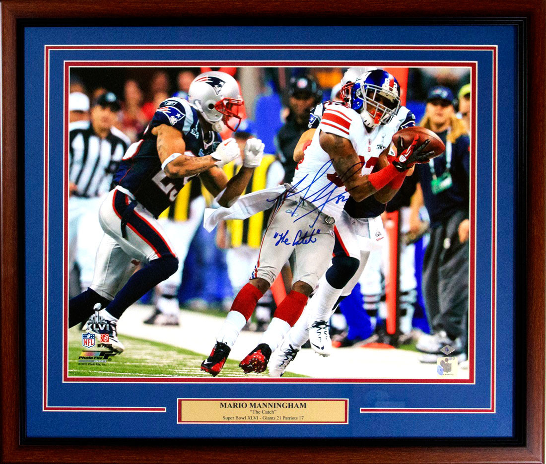 Mario Manningham New York Giants Autographed 8 x 10 Super Bowl XLVI  Vertical Catch Photograph